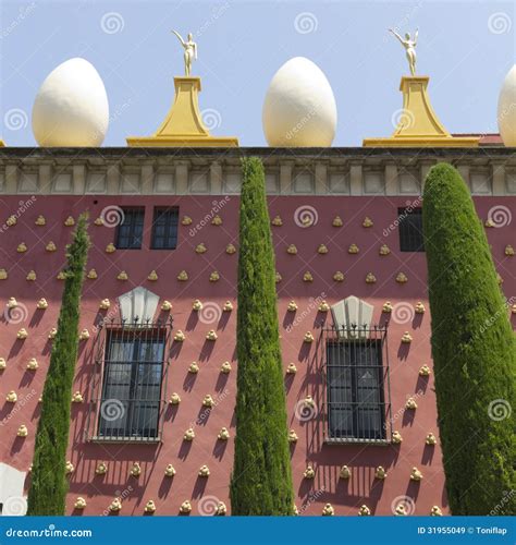 Facade of Dali Museum in Figueres Editorial Stock Image - Image of ...