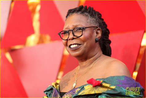 Whoopi Goldberg Is Explaining Why She Has No Eyebrows: Photo 4817811 ...