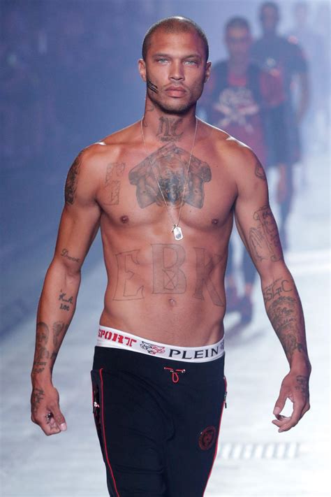 All Eyes Are On ‘Hot Convict’ Jeremy Meeks At Milan Fashion Week ...