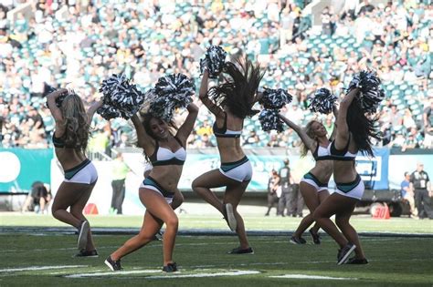 Philadelphia Eagles Cheerleaders Swimsuit Calendar is out -- and there ...