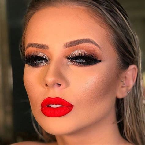 Publication Instagram par idrissi • 27 Oct. 2018 à 12 :08 UTC Eyeshadow Makeup, Lip Makeup ...