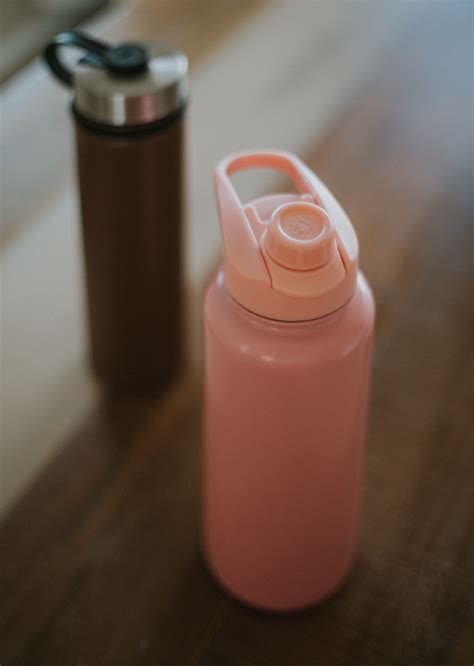 Four Reasons To Use A Reusable Water Bottle - living in color