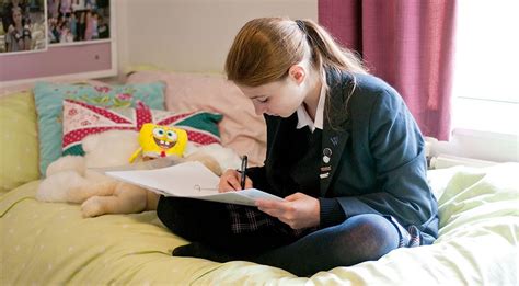 Boarding school near London – excellence for girls aged 11 – 18