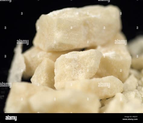 Crack Cocaine Rocks Stock Photo - Alamy