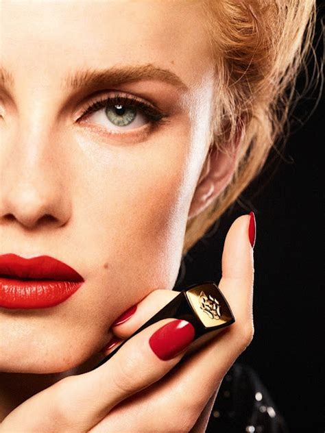 Hily Designs: El lápiz labial Allure Velvet de Chanel Rouge es ...