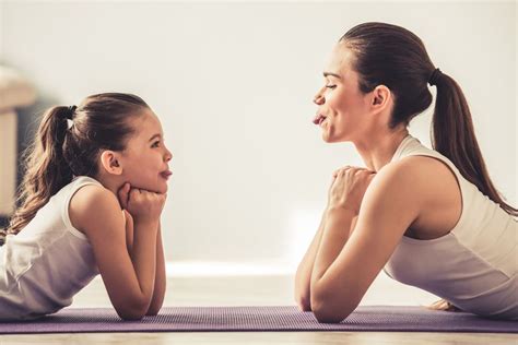 A mother and daughter doing tongue thrust exercises | How to stop ...