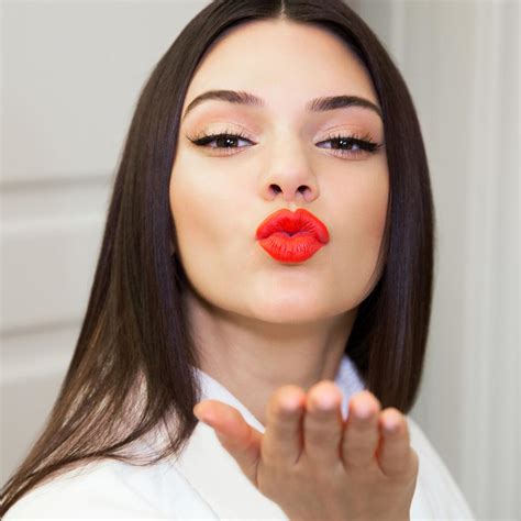 kendall-jenner-lipstick-hi-res.jpg