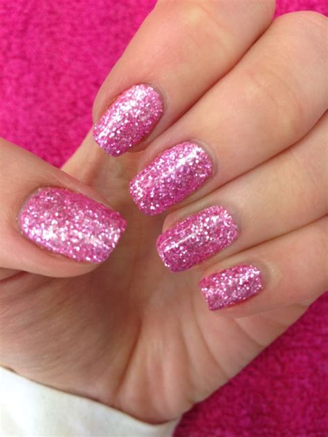 Seducing With Pink Glittery Nail Polish For Stunning Results