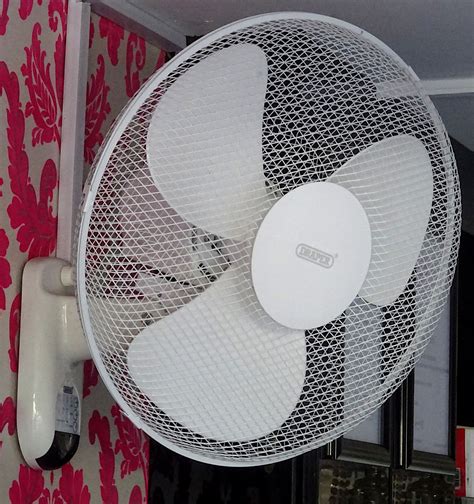 Oscillating White Wall Fan Free Stock Photo - Public Domain Pictures