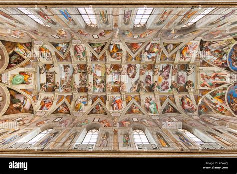 Il soffitto della Cappella Sistina in Vaticano a Roma Foto stock - Alamy