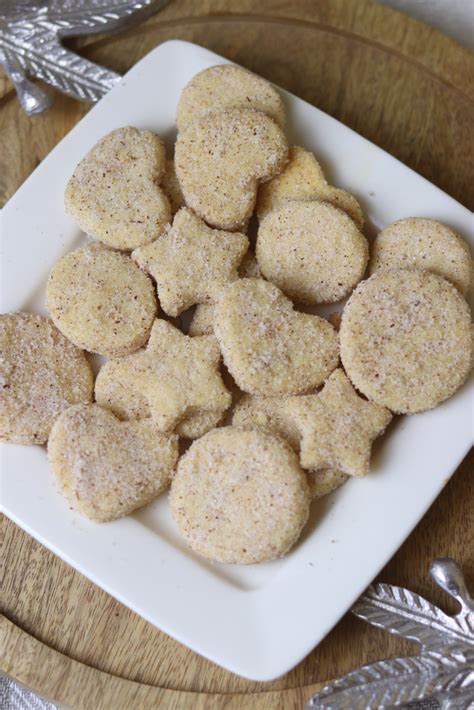 Hojarascas (Cinnamon Shortbread Cookies) - La Saucy Kitchen