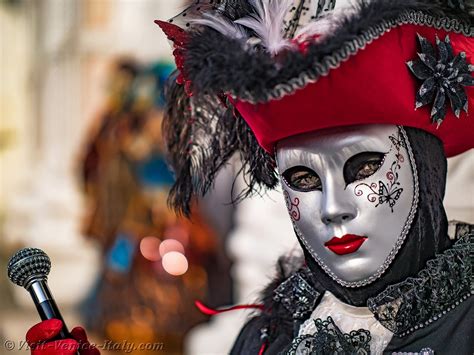 History of the Carnival in Venice masks italy