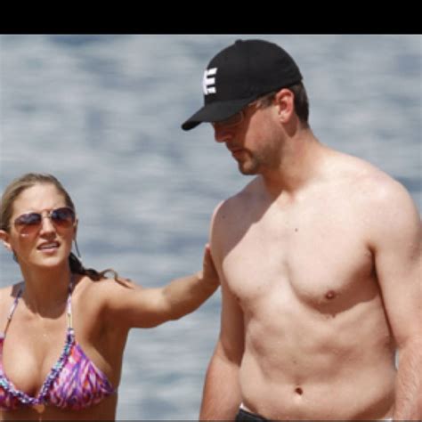 Aaron Rodgers and his gf! | Aaron rodgers shirtless, Nfl football ...