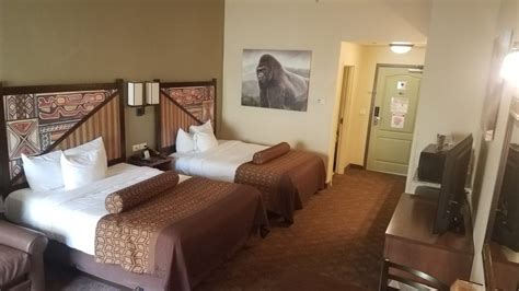 Discover the Tropical Staycation Getaway at Kalahari Sandusky