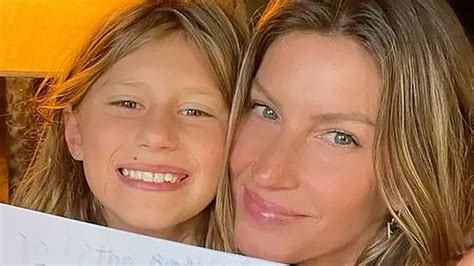 Gisele Bundchen shares rare special moment with twin sister Patricia ...