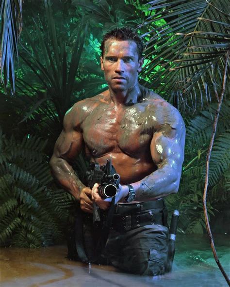 Promo Foto «PREDATOR» (1987) Arnold Schwarzenegger as «Dutch» . 20th ...