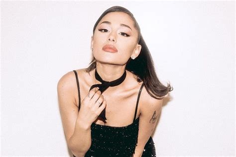 10 Best Ariana Grande Songs of All Time - Singersroom.com