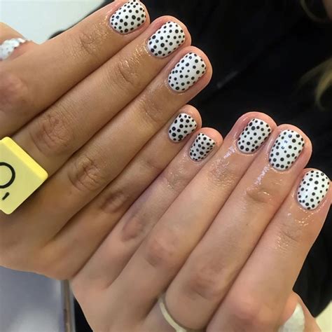 20 Playful Polka Dot Nail Art Design Examples