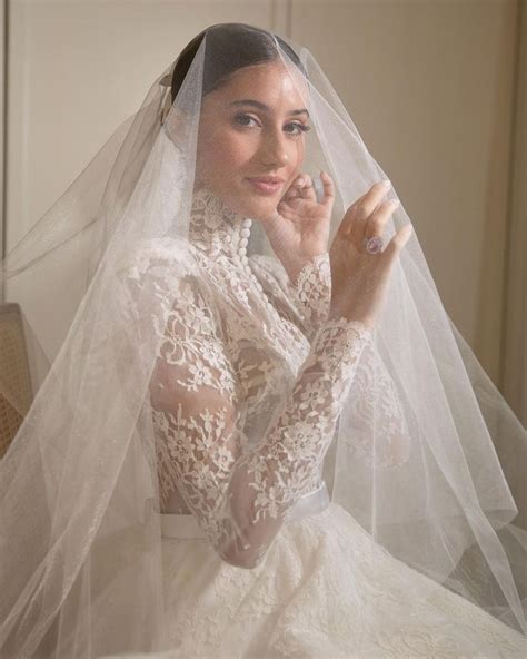 Pin by Se Phora on White aesthetic | Wedding dresses romantic, Dream ...