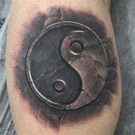 yin yang tattoo Yin Yang Tattoos, Tatoo Ying Yang, Yin Yang Tattoo ...