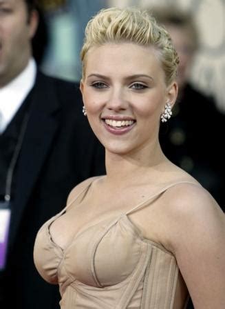 Scarlett Johansson Workout Routine & Diet Plan - WorkoutInfoGuru