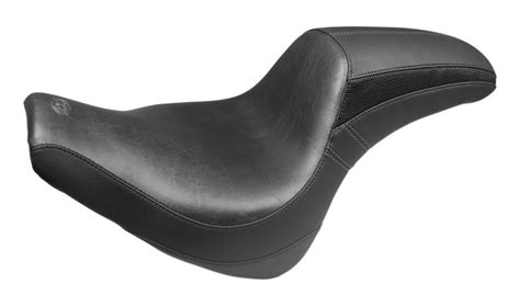 Mustang Tripper Fastback Seat For Harley Softail Fat Bob 2018-2023