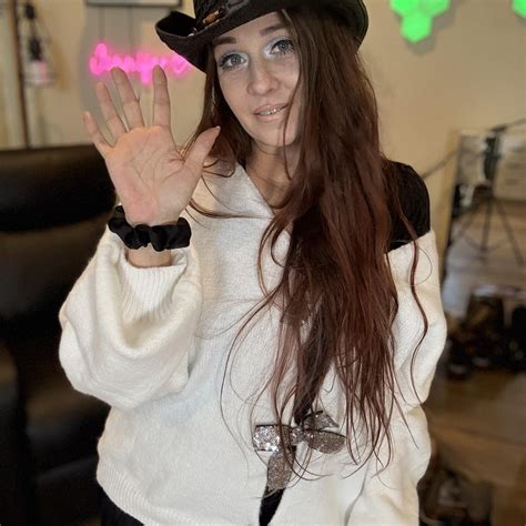 I’m kicking off 2026 by embracing... - Life with Jenni Lee | Facebook