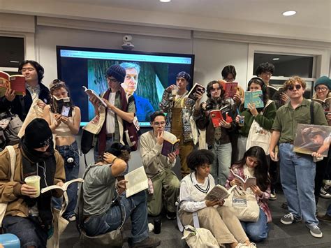 Pop Songs and Porn: Off-Off Campus Delivers A Duet – Chicago Maroon