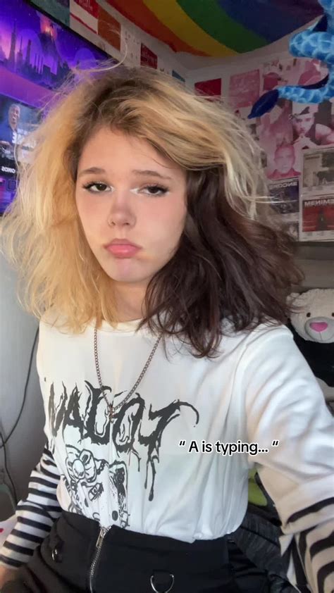 🤡_Peek_A_Boo_🤡 (@_i_need_eminems_butt)’s videos with original sound