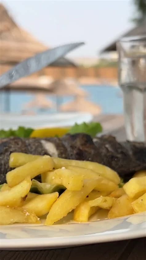 Black Girl Food Stock Videos – Royalty-Free HD & 4K Videos | Pond5