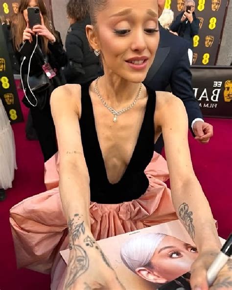 Cass Holland - 🚨Breaking: Ariana Grande Confirms She Has... | Facebook