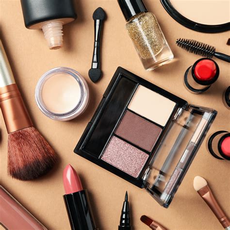 beauty trends  set  dominate   magazine