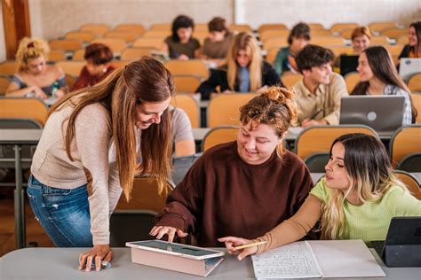 universiteit mocht student met te weinig studiepunten wegsturen van