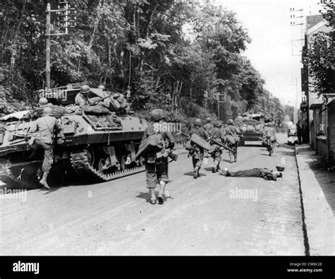 U paris Black and White Stock Photos & Images - Alamy