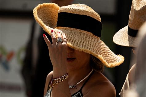 Makeedah_w tits this woman was rich in worldly experience