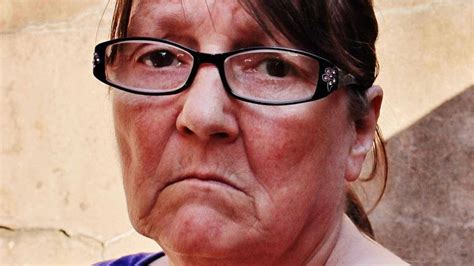 11 reasons you have no friends - The Queen Zone