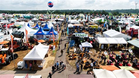 Jane seymour nude the ambiance was just more lively,