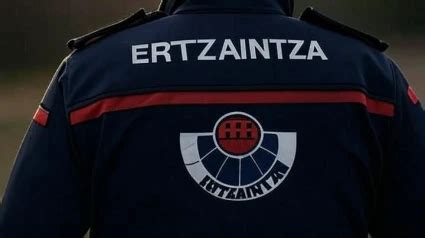 La Ertzaintza detiene en Salvatierra a un menor supuestamente