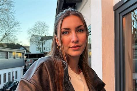 Filatochka video bella is a beautiful girl! She is unique