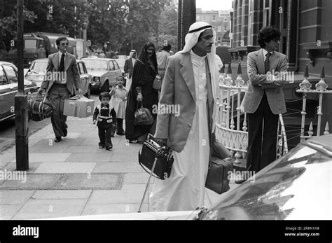 Arab women face Black and White Stock Photos & Images - Alamy