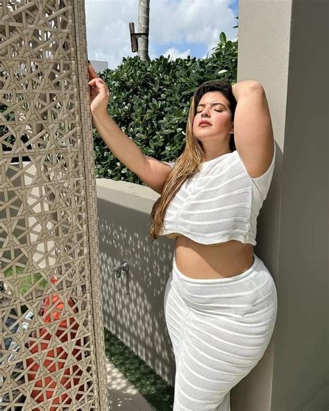 Pinterest | Beautiful curvy women, Curvy woman, Model