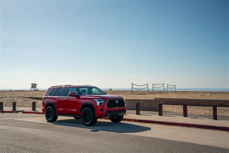 She always knows how to show off. 😍 - The US Sun - Moms | Facebook