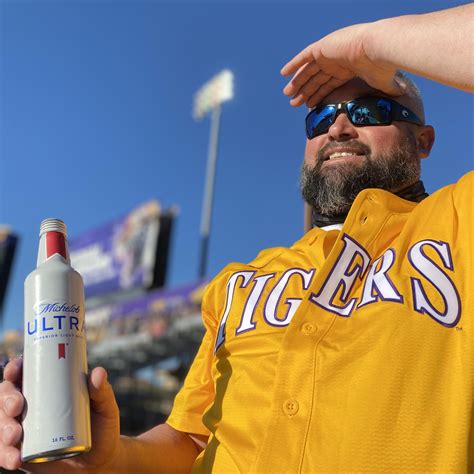 WVUE FOX 8 - Texas mother gives birth to nearly 13-pound... | Facebook