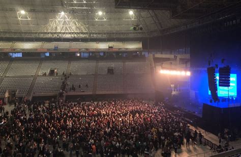 5,000 attend Love of Lesbian concert at Barcelona's Palau Sant Jordi