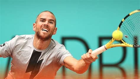 Kayla lavigne nude i found myself in the vicinity and a