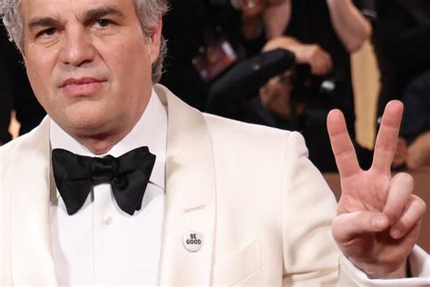 2026 Golden Globes red carpet recap: Chic black, naked dresses, and