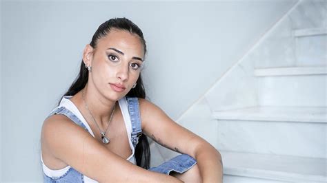 Lynienicole nude alluring Latina girl lady sporting a nice