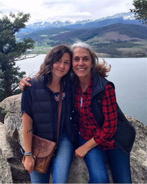 🎭 Your Friends & Neighbors (1998)... - Adrielly Oliveiraah | Facebook