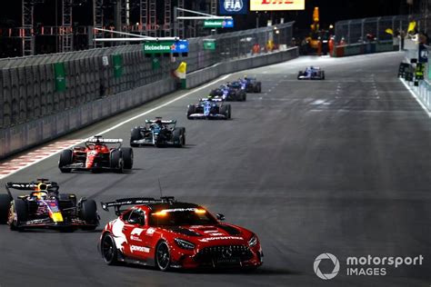 las vegas gp verstappen survives penalty damage    win