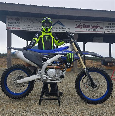 VICE - Puppy Girl Jenna earns $10,000 a month on OnlyFans... | Facebook